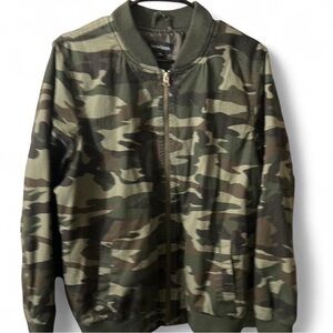 New Look Men's Green Camouflage Bomber Jacket